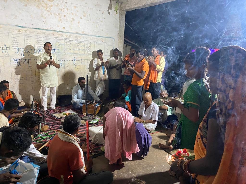 लाटा में सामूहिक हनुमान चालीसा का पाठ भक्तिमय माहौल के बीच हुआ 1 WhatsApp Image 2023 08 22 at 2.25.48 PM