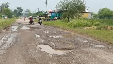 एन एच मतलब "नहीं है' ... इसलिए 60 किमी तक गड्ढों में सड़क ढूंढ़कर चलें 12 206 1695217817650af8997e936 20sepkawardha4