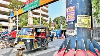 छत्तीसगढ़ में नहीं बनीं होर्डिंग पालिसी:नियम रोड से छह फीट पीछे ; यू टर्न में लगाए यूनिपोल, ट्रैफिक हो रहा जाम, पैदल चलने वालों को भी परेशानी 21 orig 459 1705097005