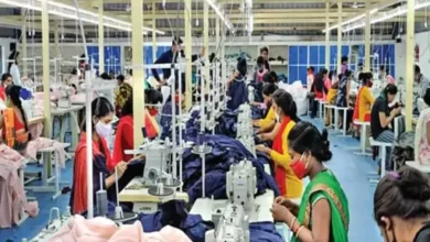 रायपुर की पहली गारमेंट फैक्ट्री में अप्रैल से बनेंगे कपड़े:पीपीपी मोड में संचालन, पांच साल के लिए कंपनी से करेंगे एग्रीमेंट, दो कंपनियों ने भरा टेंडर 18 orig orig2 11627858174 1705097444