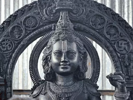 रामलला की प्राण प्रतिष्ठा, दिन 5:मुख्य पुजारी सत्येंद्र दास बोले- प्राण प्रतिष्ठा से पहले नई प्रतिमा की आंखों से कपड़ा हटाना गलत 1 ramlalla and mandir gif 1705730966