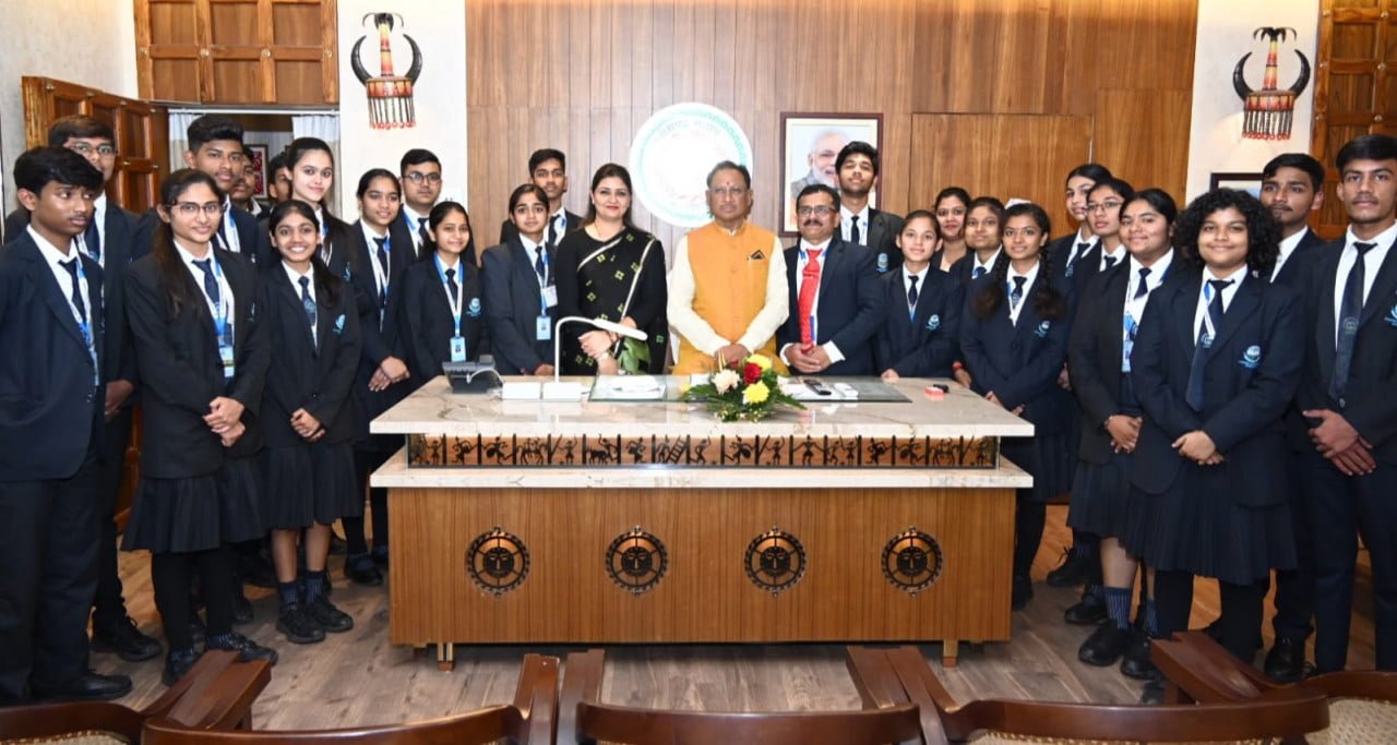 आपके लिए विकसित छत्तीसगढ़ को संवारने हम यहां बनाते हैं कानून 1 1707733721 3e887349f11073a8c87e