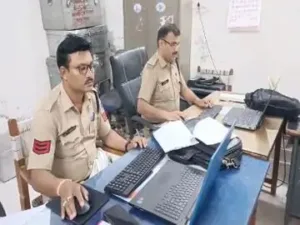 कवर्धा जिले में हाफ नदी में एक महिला की लाश मिली महिला की लाश:शरीर पर चोट के निशान, ग्रामीणों ने जताई हत्या की आशंका, पति से पूछताछ 3 image 2024 02 28t214131850 17091367371460535967836892324