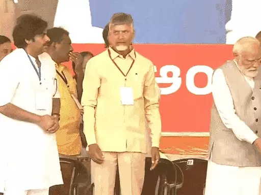 आंध्र प्रदेश के पलनाडु में NDA की रैली:मोदी, नायडू और पवन कल्याण एक मंच पर; BJP-TDP के बीच सीट बंटवारा हो चुका 1 comp 41 10 1710677766