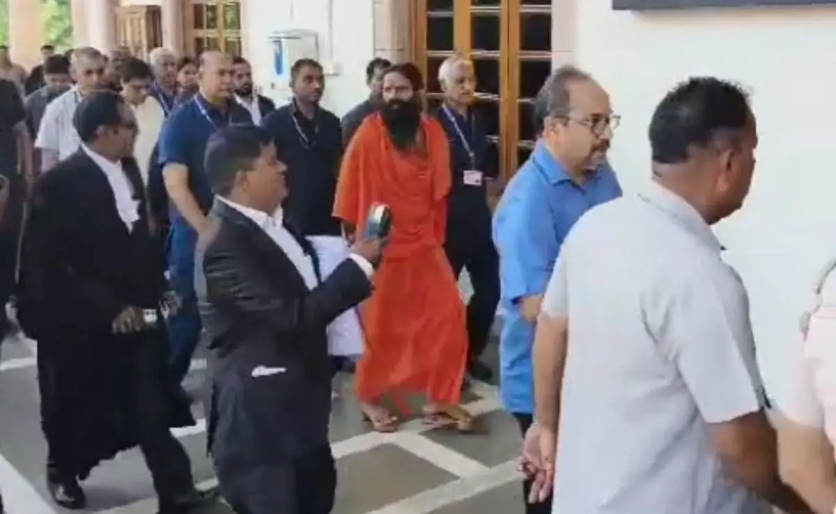 भ्रामक विज्ञापन केस: बाबा रामदेव को सुप्रीम कोर्ट ने लगाई फटकार, नाराजगी जताते कही ये बात 1 3640028 untitled 25 copy