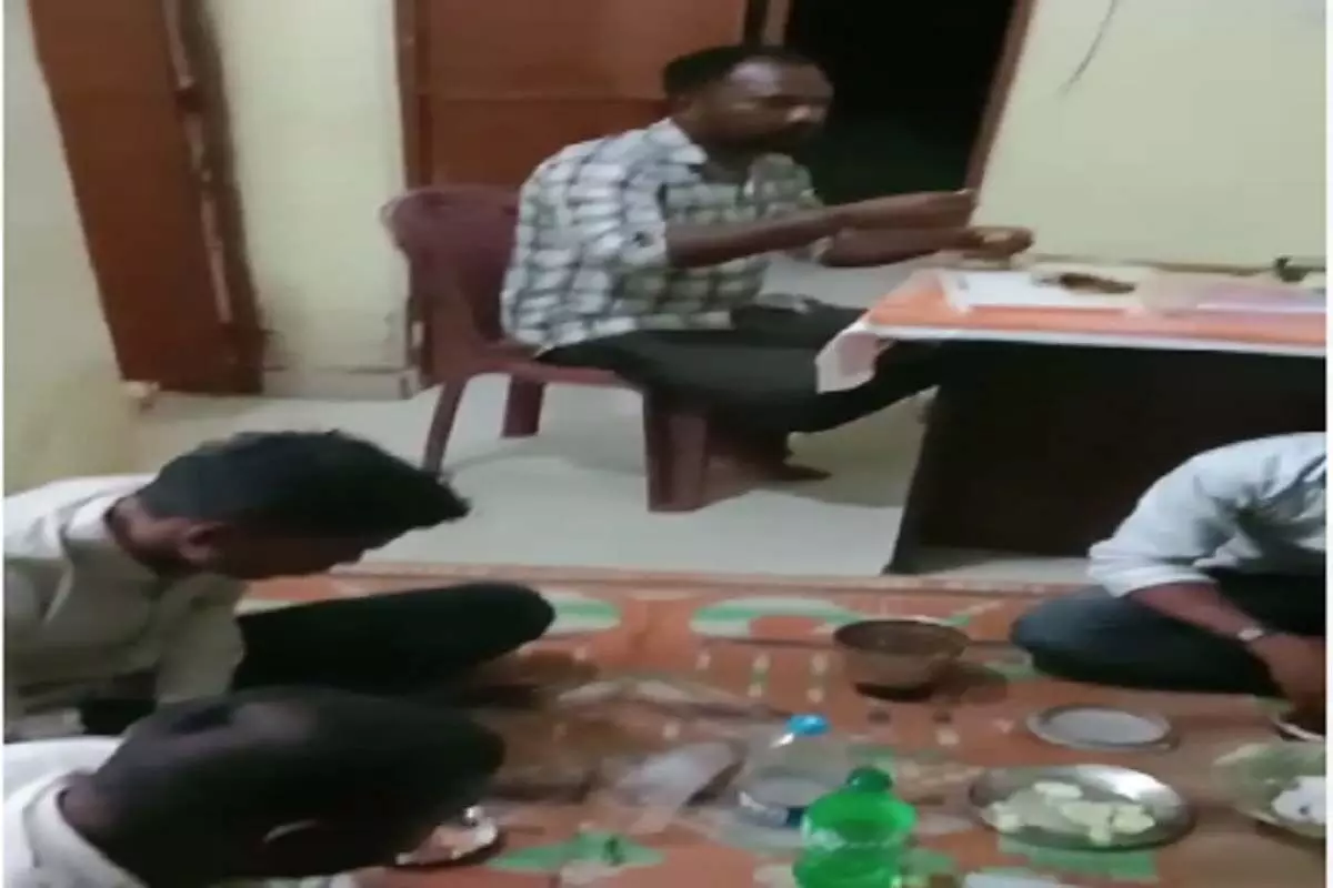 सरकारी स्वास्थ्य केंद्र में शराब और मुर्गा पार्टी, हेल्थ अधिकारी के खिलाफ कार्रवाई की मांग 1 3758686 untitled 37 copy 1