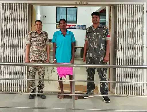 छत्तीसगढ़ में भाई को काट डाला:जमीन विवाद में सिर पर किया कई वार; सीने में मारा तो धंसी रह गई कुल्हाड़ी 1 image 2024 05 13t082534305 1715569012
