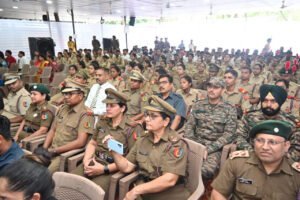 मुख्यमंत्री विष्णु देव साय रायपुर ग्रुप के एनसीसी प्रशिक्षकों और कैडेट सम्मान समारोह में हो रहे हैं शामिल 4 1718779334 2ce30ff3a13370f8a465