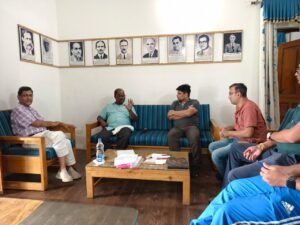 बारनवापारा अभ्यारण्य एवं सीमावर्ती वनक्षेत्र में विचरण कर कर रहे बाघ की सुरक्षा एवं मॉनिटरिंग को लेकर प्रधान मुख्य वन संरक्षक (व.प्रा.) एवं वन्यप्राणी अभिरक्षक की अध्यक्षता में बैठक संपन्न 3 1719561810 4b9d77821bece7228642
