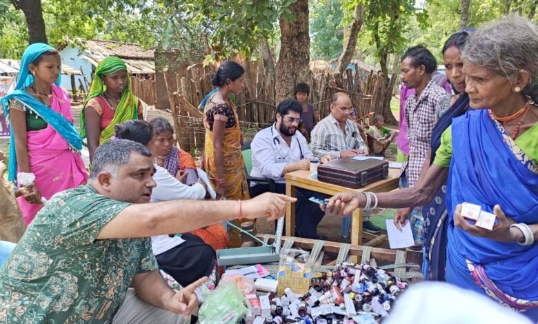 दूरस्थ वनांचल बैगा गांव में लगा स्वास्थ्य शिविर 13 1719657730 148bfd411bd20a653ec9