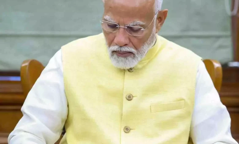 नरेंद्र मोदी ने प्रधानमंत्री के रूप में कार्यभार संभाला, 12 3781439 untitled 4 copy