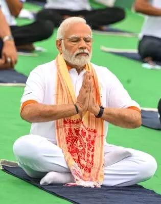 प्रधानमंत्री ने सभी देशवासियों से योग को अपने जीवन का अभिन्न अंग बनाने का किया आग्रह 1 3783546 untitled 14 copy