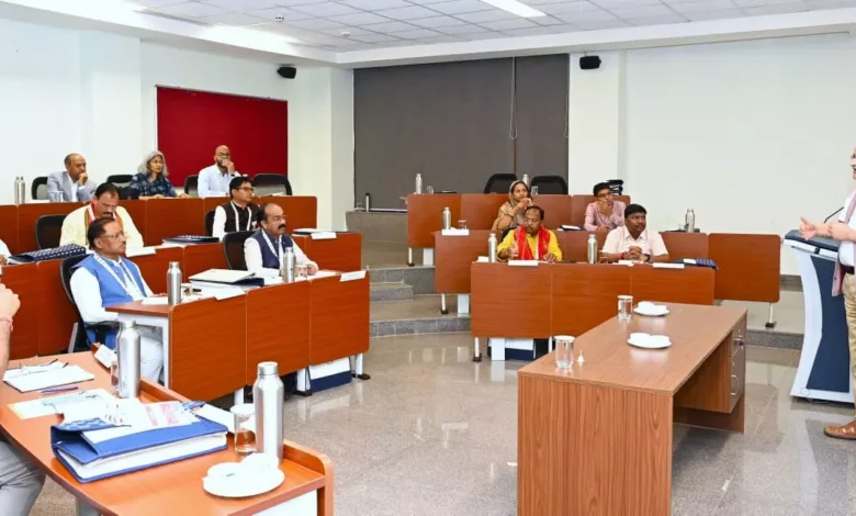 विकसित छत्तीसगढ़ विजन : नई ऊंचाईयों को छूने का संकल्प 1 3784083 untitled 34 copy