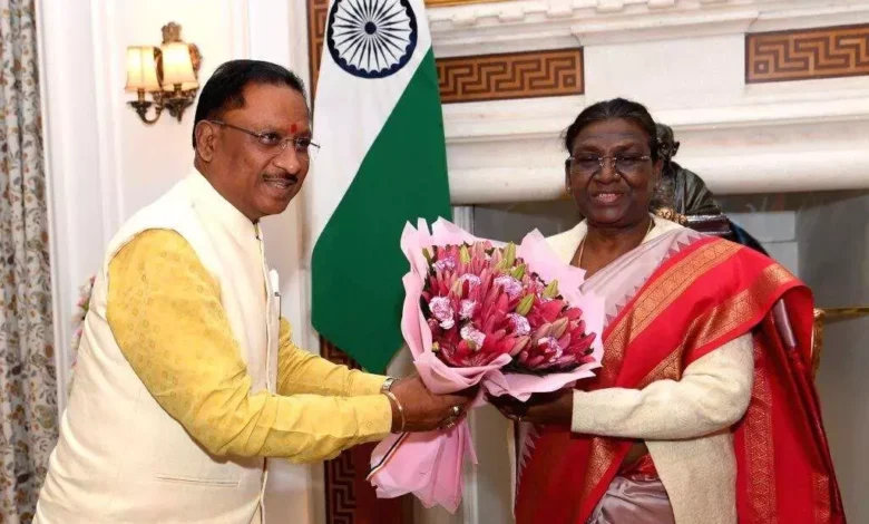 CM विष्णुदेव साय ने राष्ट्रपति द्रौपदी मुर्मू को जन्मदिन की बधाई दी 6 3804897 untitled 22 copy