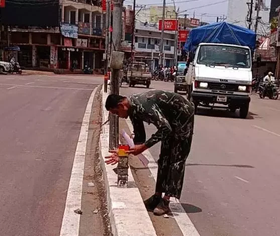 शहर के मध्य डिवाइडर में लगाए गए स्ट्रीट लाइट पोल 9 3821075 untitled 23 copy 1