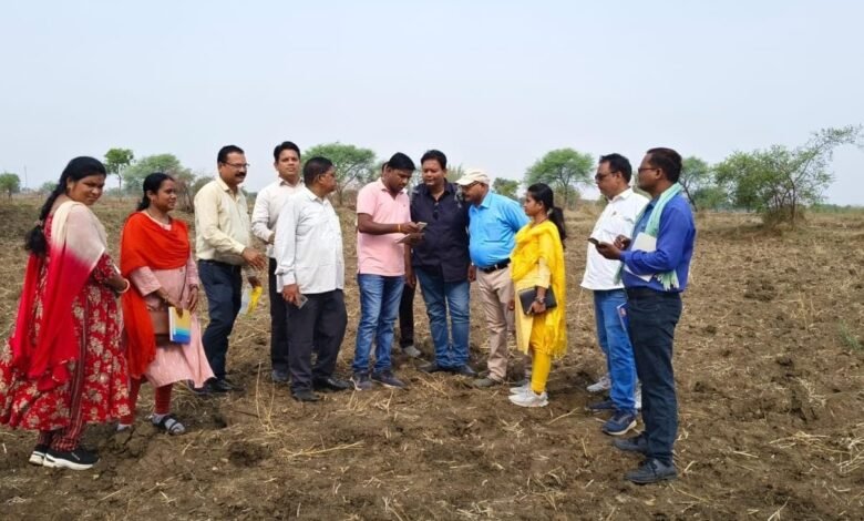 फसलों का एग्रीटैग एप्प के माध्यम से डिजीटल क्राप सर्वे के लिए कबीरधाम जिला को पॉयलेट प्रोजेक्ट के रूप में किया गया शामिल 3 954b4bc7 4415 4f5c a4e4 0e5b7d668159 1