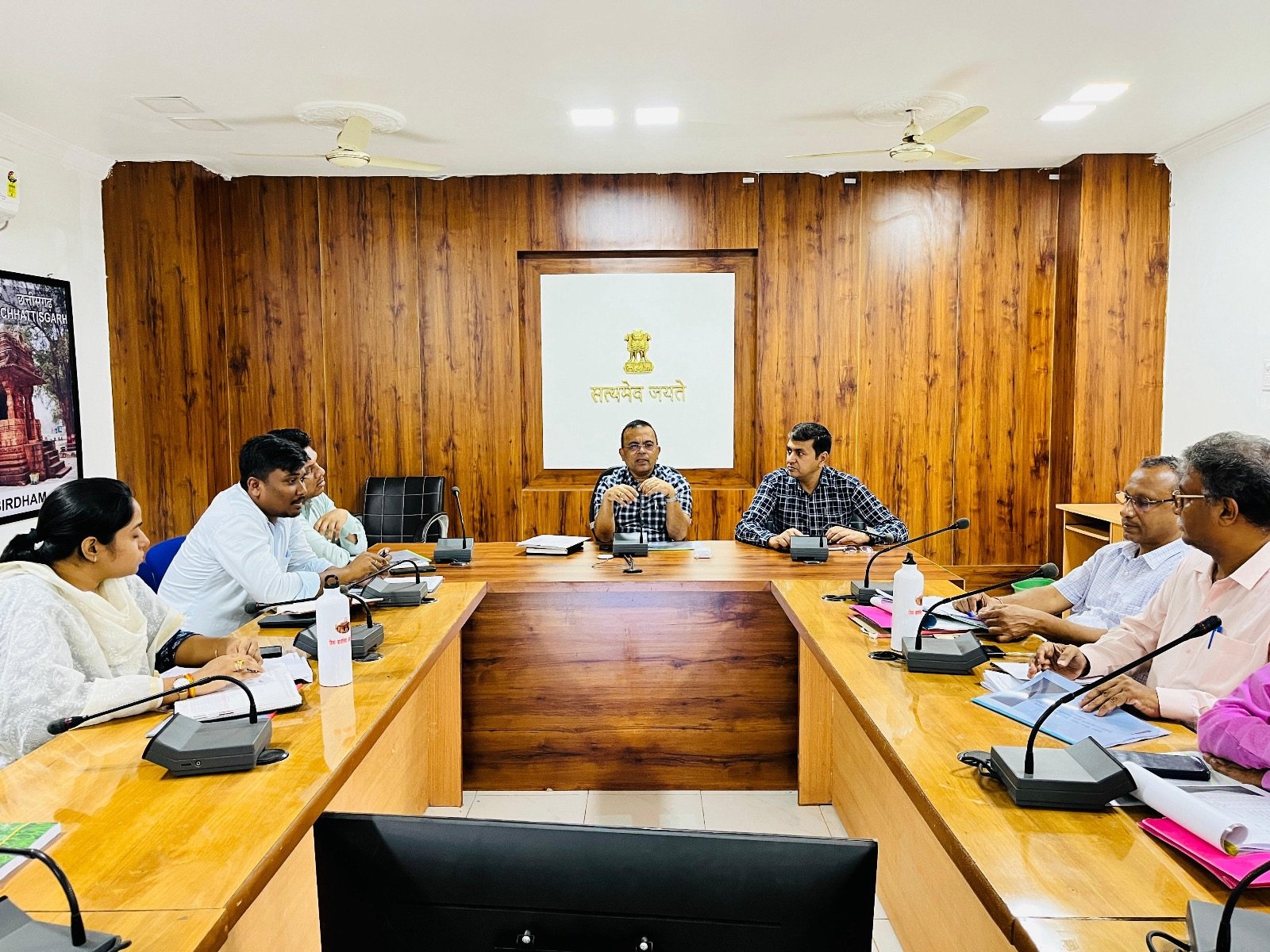 बिजली की शिकायत मिलने पर तत्काल गंभीरता से निराकरण करें-कलेक्टर 1 9a9793dd ff78 4c5f 8737 935063871dfa 1