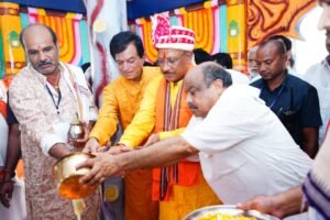 राज्यपाल विश्वभूषण हरिचंदन और मुख्यमंत्री विष्णु देव साय भगवान जगन्नाथ की रथ यात्रा में हुए शामिल 4 1720339587 55f00277ba90a8b6f280