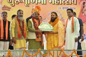 मुख्यमंत्री विष्णु देव साय पाटेश्वर धाम में आयोजित गुरू पूर्णिमा महोत्सव में शामिल हुए 5 1721551137 353d85f6beb93214f1ef