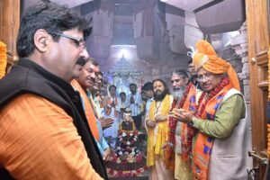 मुख्यमंत्री विष्णु देव साय पाटेश्वर धाम में आयोजित गुरू पूर्णिमा महोत्सव में शामिल हुए 3 1721551151 791a3c8cf689a8e22e4d