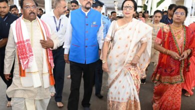 राज्यपाल श्री डेका कृषि मंत्री नेताम के गृह प्रवेश कार्यक्रम में शामिल हुए 5 1722422676 c96177d4a7260bacf68c