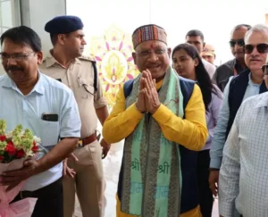 मुख्यमंत्री और पूरा मंत्रिमण्डल रामकाज और रामभक्ति की गहरी भावना जयश्रीराम के जयघोष के साथ भांचा राम के दर्शन के लिए पहुंचे अयोध्या धाम 2 3865678 untitled 9 copy