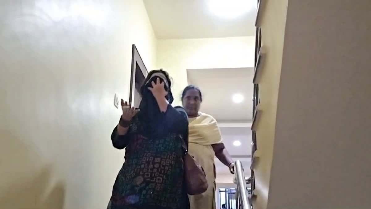 सेक्स रैकेट: देह व्यापार का धंधा तेजी से फैल रहा, होटल में पड़ा छापा 1 img 6565 1