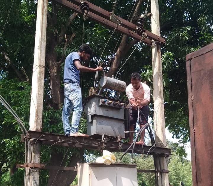 नया ट्रांसफार्मर लगने से रौशन हुआ बारो गांव 1 img 7225 1