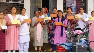 मुख्यमंत्री विष्णु देव साय से रक्षाबंधन पर संविदा स्वास्थ्य कर्मियों ने मांगा विशेष उपहार: वेतन वृद्धि और नियमितीकरण की मांग 9 रायगढ़ की महिला संविदा स्वास्थ्य कर्मियों ने रक्षाबंधन पर मुख्यमंत्री से मांगा विशेष उपहार - 27% वेतन वृद्धि और नियमितीकरण