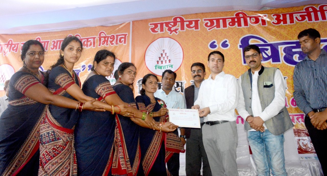 पीथमपुर में आजीविका ऋण मेला का हुआ आयोजन, 10 करोड़ 98 लाख रुपए से अधिक की ऋण राशि स्वीकृत 1 पीथमपुर में आजीविका ऋण मेला का हुआ आयोजन, 10 करोड़ 98 लाख रुपए से अधिक की ऋण राशि स्वीकृत
