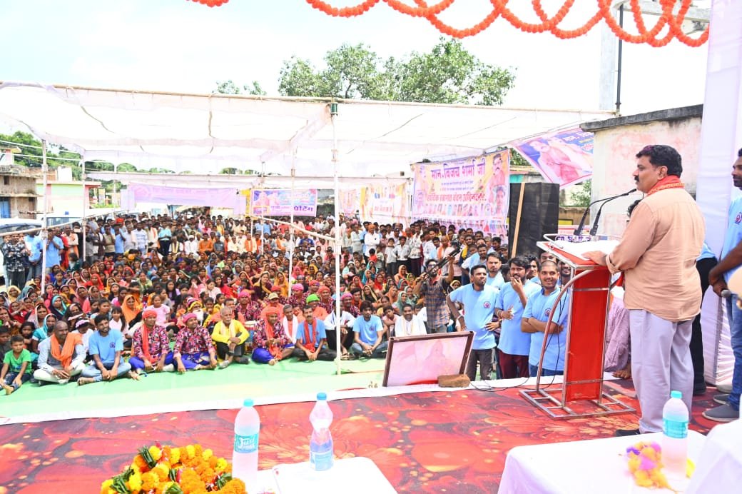 रक्षाबंधन 2024: उपमुख्यमंत्री विजय शर्मा कबीरधाम के कार्यक्रमों में हुए शामिल, नेउर गांव खुर्द में मिनी स्टेडियम की घोषणा