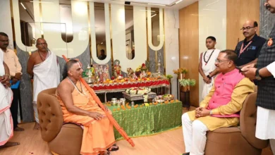 जगद्गुरु रामानंदाचार्य स्वामी नरेंद्राचार्य जी महाराज से CM विष्णुदेव साय ने मुलाकात 1 3949147 untitled 34 copy