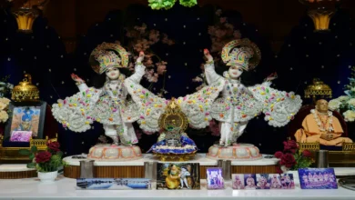 कृष्ण जन्माष्टमी 2024: देशभर में धूमधाम से मनाई जा रही जन्माष्टमी, रंग-बिरंगी लाइटों से सजे कान्हा के मंदिर 12 कृष्ण जन्माष्टमी 2024: देशभर में धूमधाम से मनाई जा रही कृष्ण जन्माष्टमी, रंग-बिरंगी लाइटों से सजे कान्हा के मंदिर