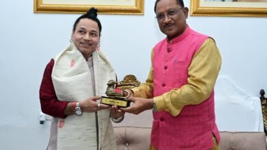 मुख्यमंत्री ने कैलाश खेर का किया छत्तीसगढ़ में आत्मीय स्वागत 8 IMG 20240813 WA0009