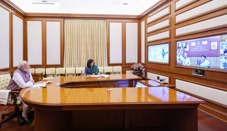 प्रधानमंत्री नरेन्द्र मोदी ने प्रगति की 44वीं बैठक की अध्यक्षता की: 76,500 करोड़ रुपये की परियोजनाओं की समीक्षा