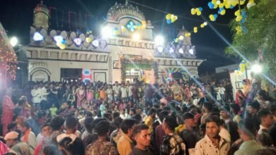 कवर्धा: राधाकृष्ण बड़े मंदिर में श्रीकृष्ण जन्माष्टमी का धूमधाम से आयोजन, आज ग्वालों की टोली फोड़ेगी नगर की दही हंडी 10 कवर्धा: राधाकृष्ण बड़े मंदिर में श्रीकृष्ण जन्माष्टमी का धूमधाम से आयोजन, आज ग्वालों की टोली फोड़ेगी नगर की दही हंडी