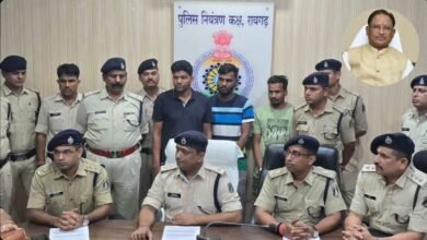 छत्तीसगढ़ पुलिस ने मुख्यमंत्री विष्णु देव साय के निर्देश पर अंतरराज्यीय गांजा तस्करी रैकेट का भांडाफोड़, 8 आरोपी गिरफ्तार, 72 लाख की संपत्ति जप्त 1 छत्तीसगढ़ पुलिस ने मुख्यमंत्री विष्णु देव साय के निर्देश पर अंतरराज्यीय गांजा तस्करी रैकेट का भांडाफोड़, 8 आरोपी गिरफ्तार, 72 लाख की संपत्ति जप्त