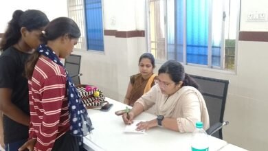 कबीरधाम जिले के वनांचल क्षेत्रों में मेगा स्वास्थ्य शिविर: उपमुख्यमंत्री विजय शर्मा के निर्देशानुसार सैकड़ों लोगों को मिला स्वास्थ्य लाभ 5 e1c64919 62c3 4184 bfe5 7b245bf33b13 1