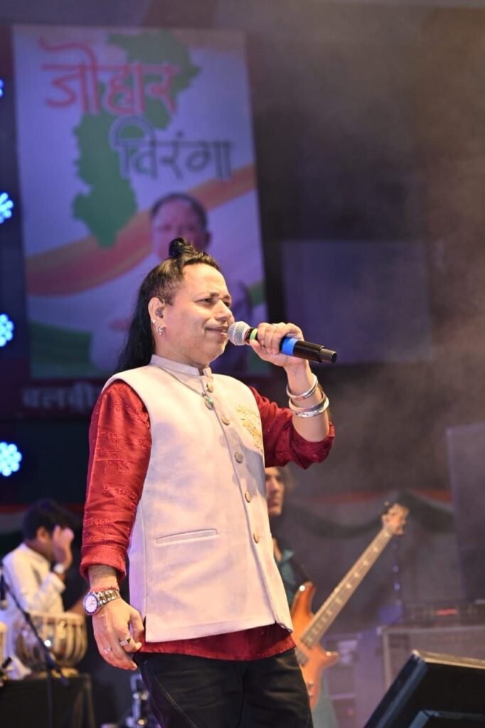 मुख्यमंत्री ने कैलाश खेर का किया छत्तीसगढ़ में आत्मीय स्वागत 5 img 20240813 wa00127722277303536893646