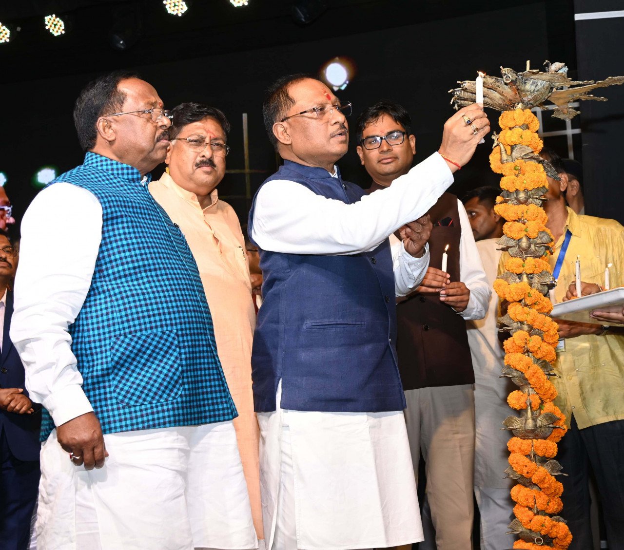 संगीत सम्राट महाराज चक्रधर सिंह ने शास्त्रीय कला संगीत को दी विश्व में नई पहचान : मुख्यमंत्री विष्णु देव साय 1 संगीत सम्राट महाराज चक्रधर सिंह ने शास्त्रीय कला संगीत को दी विश्व में नई पहचान : मुख्यमंत्री विष्णु देव साय