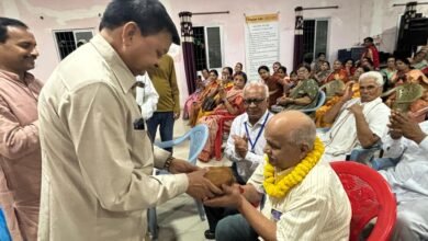 जिस समाज में बुजुर्गों का होता है मान सम्मान, वही समाज करता है तरक्की : उद्योग मंत्री लखन लाल देवांगन 2 जिस समाज में बुजुर्गों का होता है मान सम्मान, वही समाज करता है तरक्की : उद्योग मंत्री लखन लाल देवांगन