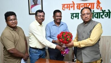 मुख्यमंत्री विष्णु देव साय से कंवर समाज के प्रतिनिधि मंडल ने की सौजन्य मुलाकात 3 मुख्यमंत्री विष्णु देव साय से कंवर समाज के प्रतिनिधि मंडल ने की सौजन्य मुलाकात