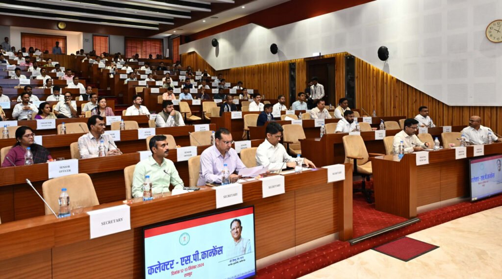 पुरानी शैली बदलें, पूरी संवेदनशीलता के साथ जनता की समस्याओं का निराकरण करें - मुख्यमंत्री विष्णु देव साय 4 1726134958 e41fef25afd17f3a5216