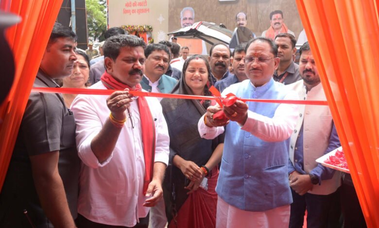 मुख्यमंत्री विष्णु देव साय ने जनसंपर्क की प्रदर्शनी का किया शुभारम्भ