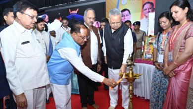 मुख्यमंत्री विष्णु देव साय विश्वकर्मा जयंती के अवसर पर इंदिरा गाँधी कृषि विश्वविद्यालय स्थित कृषि मंडप में राज्यस्तरीय श्रमिक सम्मेलन में शामिल हुए 13 मुख्यमंत्री विष्णु देव साय विश्वकर्मा जयंती के अवसर पर इंदिरा गाँधी कृषि विश्वविद्यालय स्थित कृषि मंडप में राज्यस्तरीय श्रमिक सम्मेलन में शामिल हुए