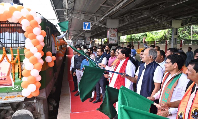 श्री रामलला दर्शन योजना, छत्तीसगढ़ के 850 श्रद्धालु अयोध्या के लिए रवाना