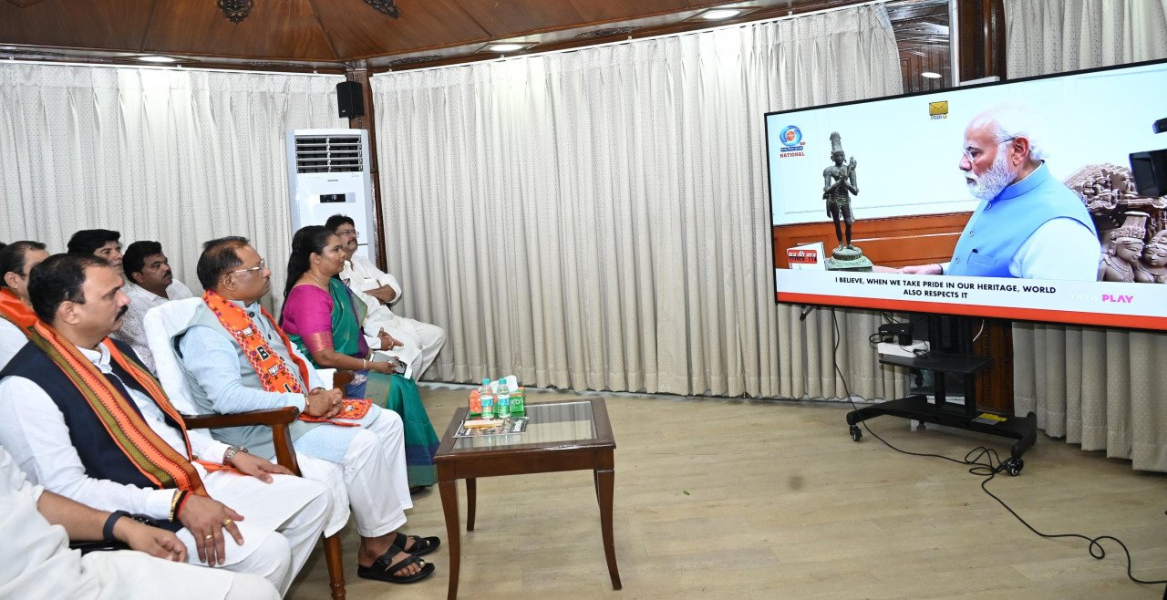 मुख्यमंत्री विष्णु देव साय ने जनप्रतिनिधियों के साथ सुनी मन की बात; कहा - देशवासियों के नवाचारी प्रयासों को जानने का महत्वपूर्ण जरिया 1 मुख्यमंत्री विष्णु देव साय ने जनप्रतिनिधियों के साथ सुनी मन की बात; कहा - देशवासियों के नवाचारी प्रयासों को जानने का महत्वपूर्ण जरिया
