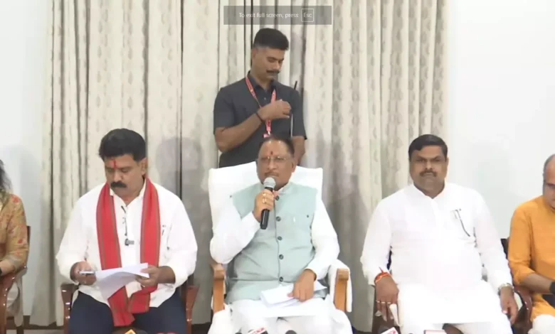 प्रेसवार्ता : छत्तीसगढ़ को मिली 8.46 लाख प्रधानमंत्री आवासों की स्वीकृति; मुख्यमंत्री साय ने पूर्ववर्ती सरकार पर साधा निशाना, देखिए पूरी वीडियो