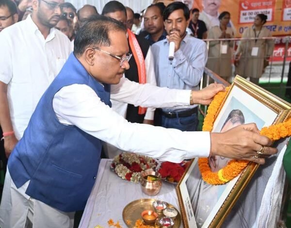 पंडित दीनदयाल उपाध्याय की जयंती पर मुख्यमंत्री विष्णु देव साय ने किया नमन