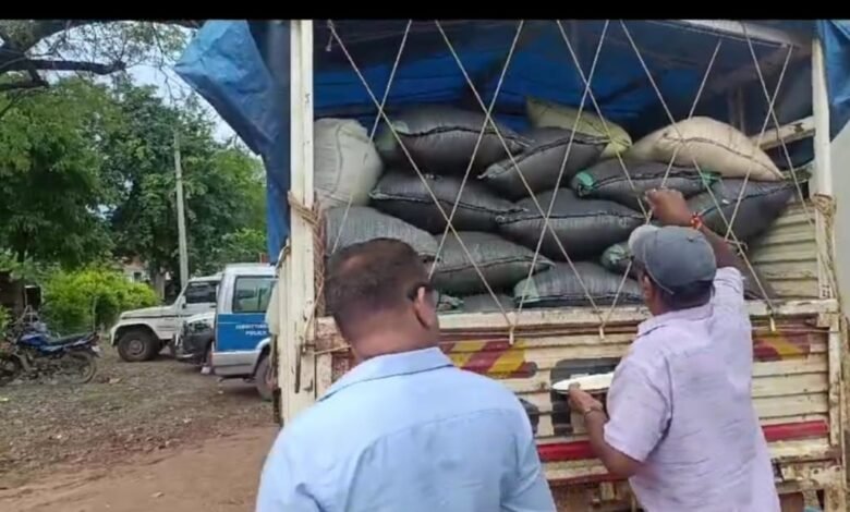 बोड़ला में जप्त अनाज वाहन की जांच, पीडीएस चावल नहीं मिला